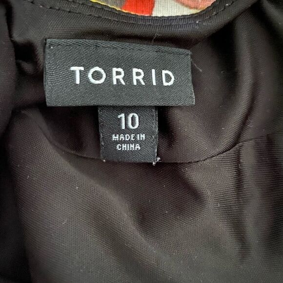 TORRID Floral Print Ponte‎ Pleated Skater Dress - Picture 8 of 12